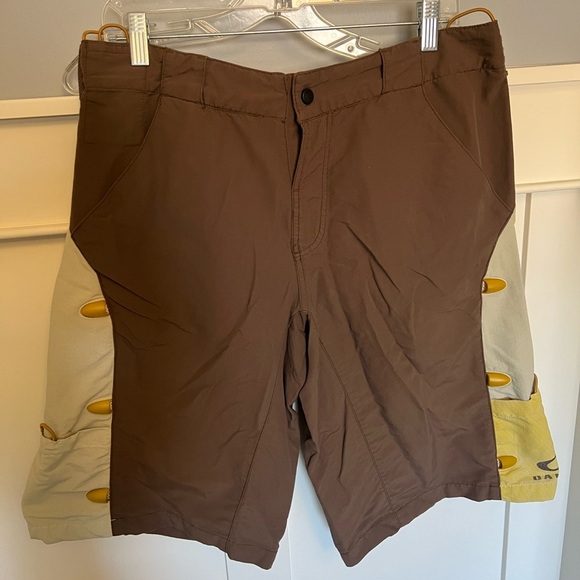 Vintage Oakley tech shorts - Picture 1 of 9